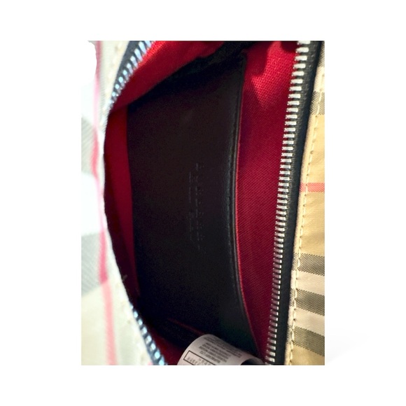 Burberry Tan and Black messenger bag - Picture 7 of 9